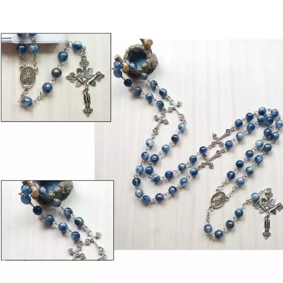 Blue marble affect acrylic resin beaded rosary - Picture 7 of 13